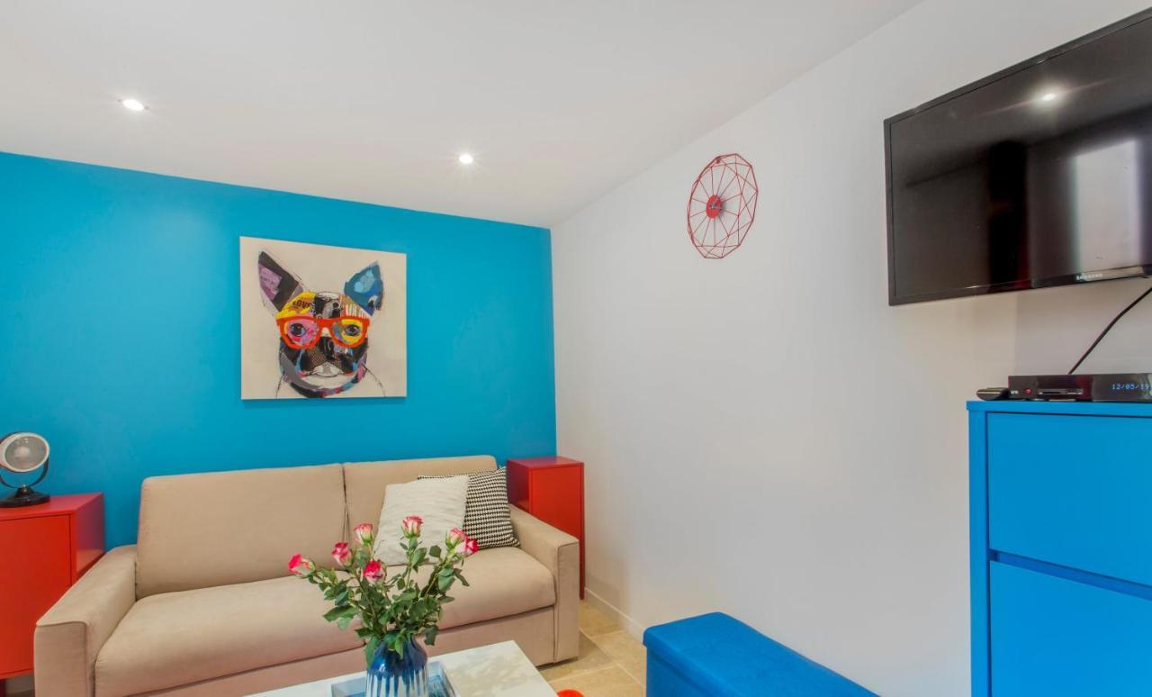 Appartement Le Saint Louis Blue Bulldog à Hyères Extérieur photo